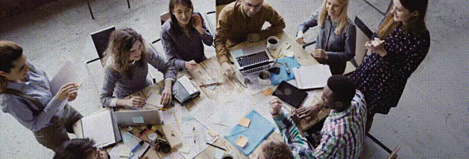 Group op people smiling