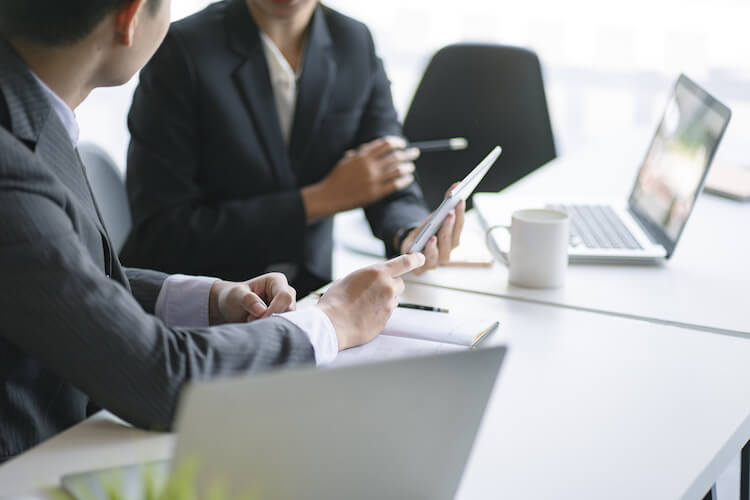 How to Succeed at Sandler Rule #39 - When All Else Fails, Become a Consultant